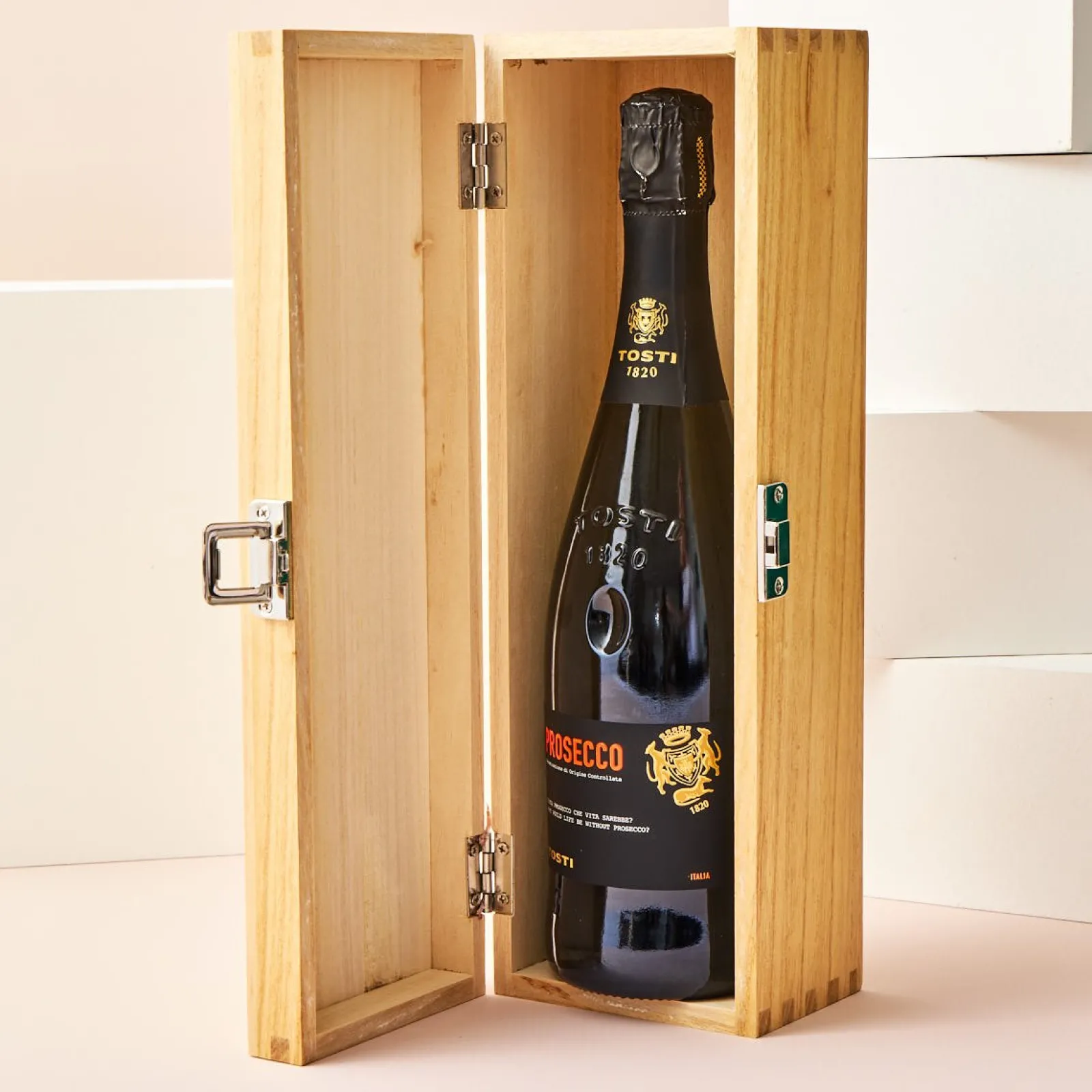 Engraved Wooden Box With Luxury Prosecco - Here's To Love Personalised Engraved Gifts|Engraved Gifts