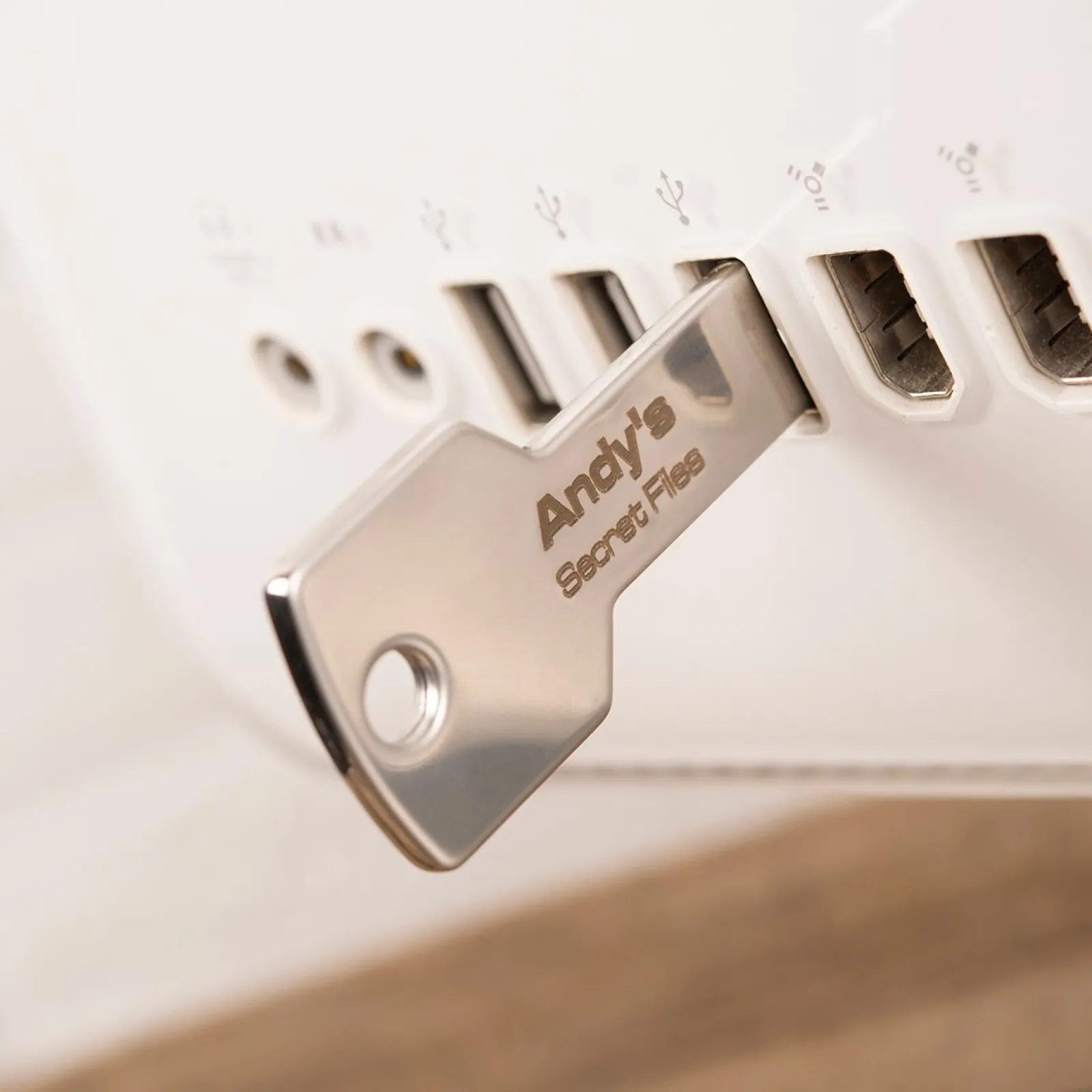 Hot Personalised Engraved USB Key - Any Message Personalised Jewellery And Keepsakes|Personalised Engraved Gifts